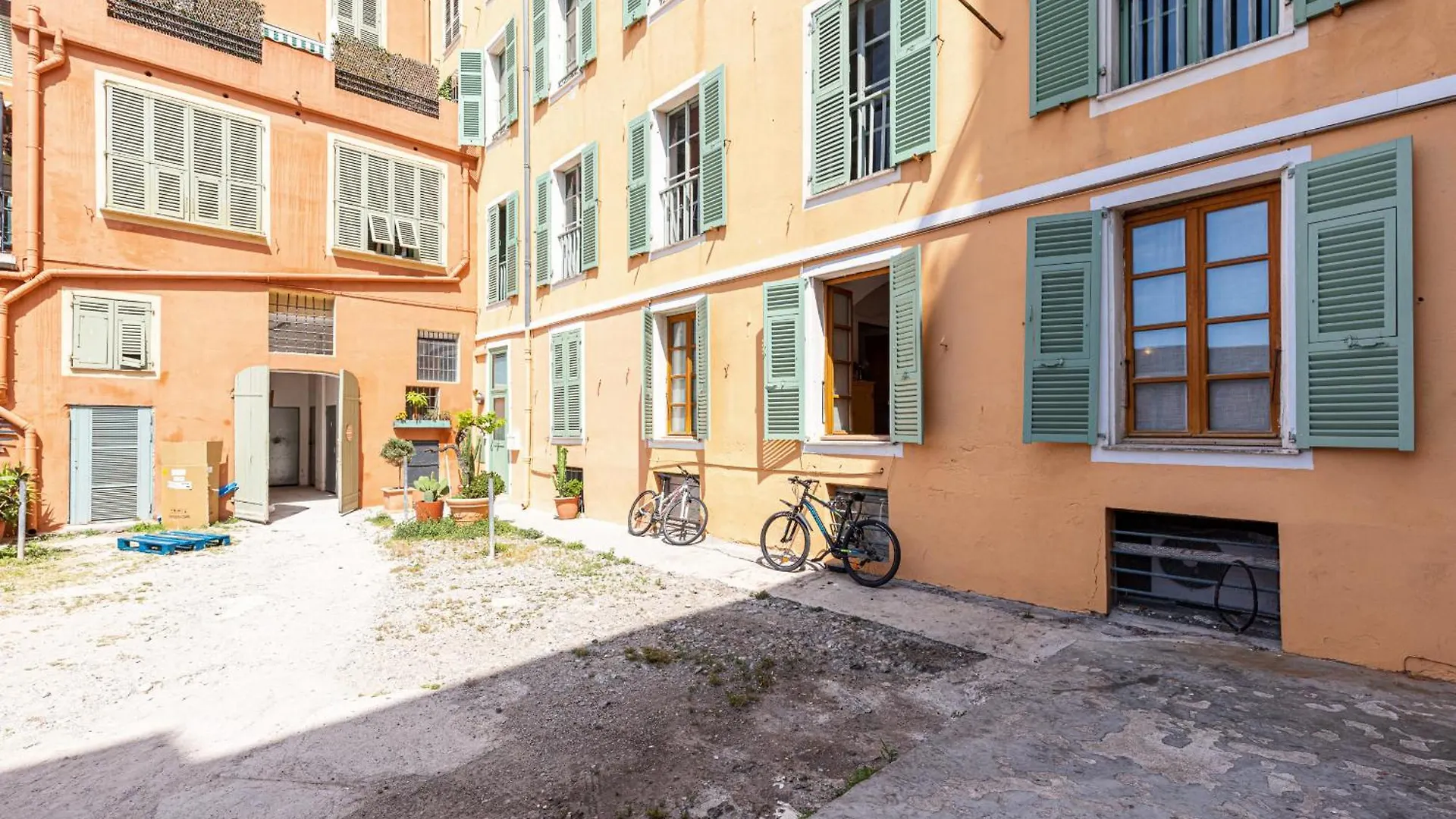 1 Saleya Lot 2 - Au Coeur Du Vieux Nice - 1Min De La Plage דירה